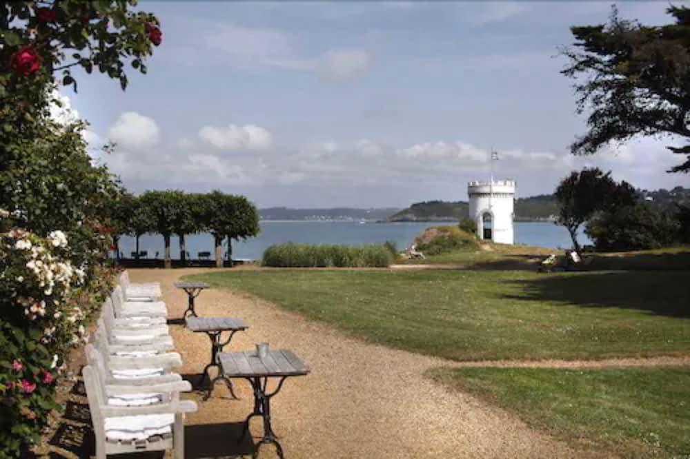 Le Grand Hotel Des Bains & Spa - Bretagne Локирек Екстериор снимка