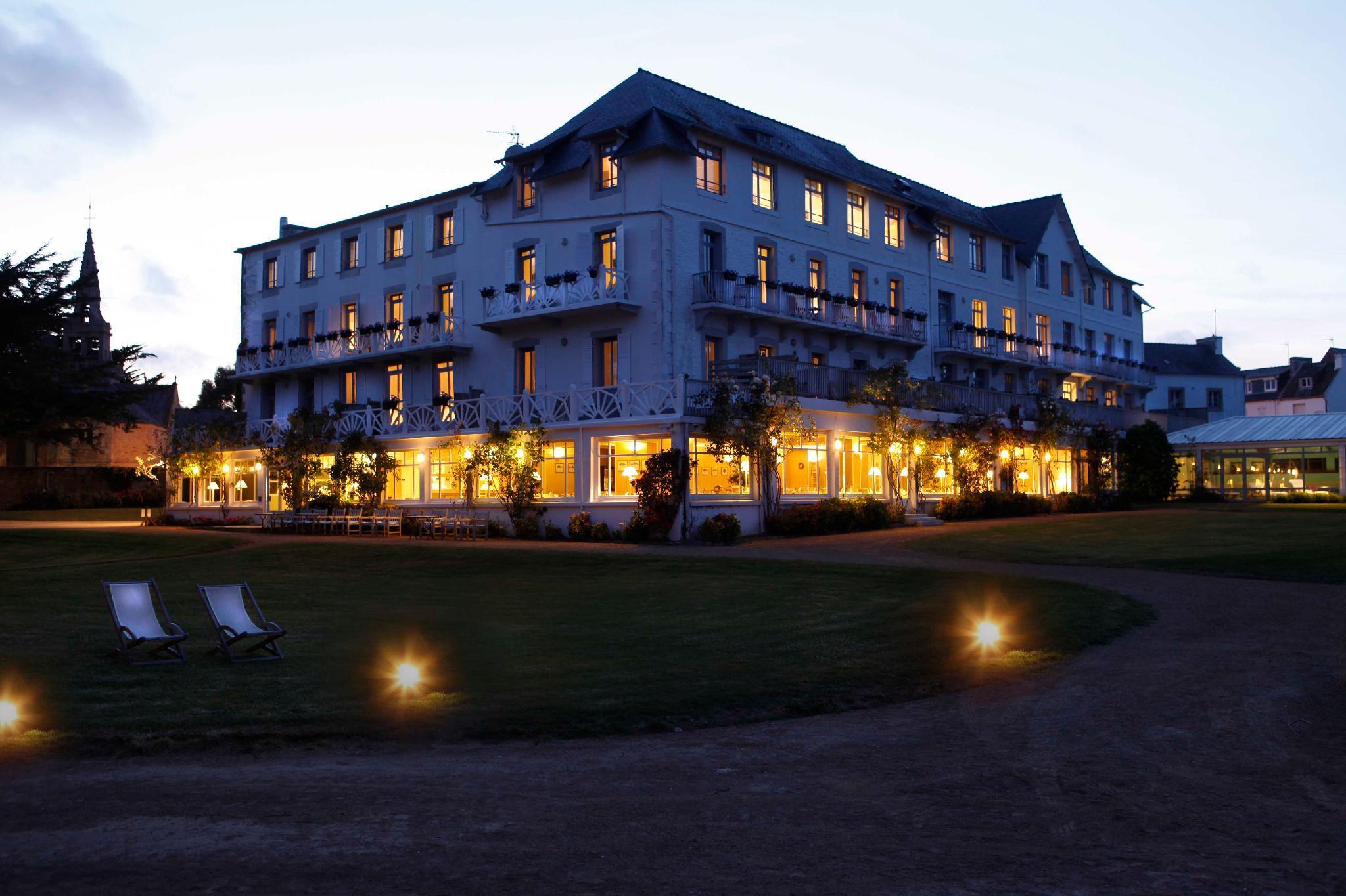 Le Grand Hotel Des Bains & Spa - Bretagne Локирек Екстериор снимка