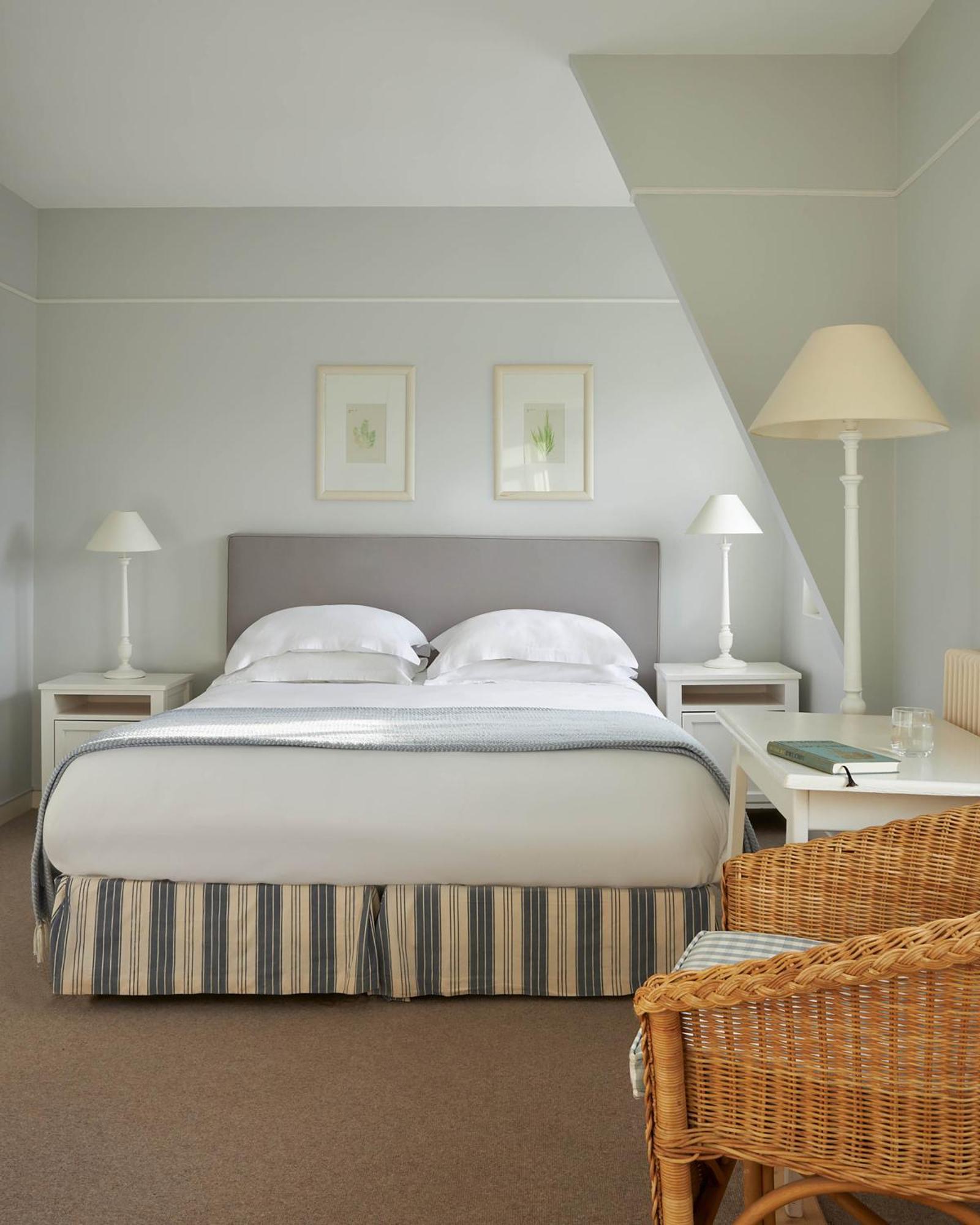 Le Grand Hotel Des Bains & Spa - Bretagne Локирек Екстериор снимка