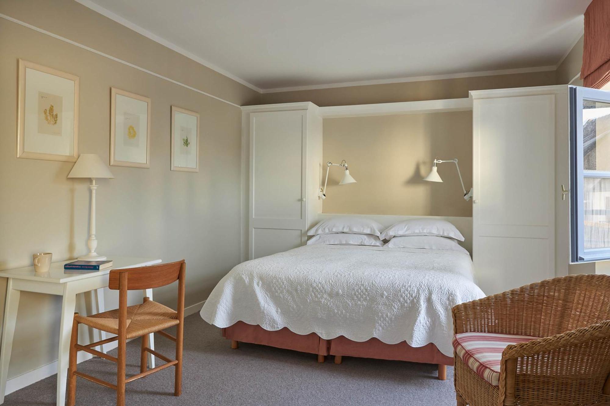 Le Grand Hotel Des Bains & Spa - Bretagne Локирек Екстериор снимка