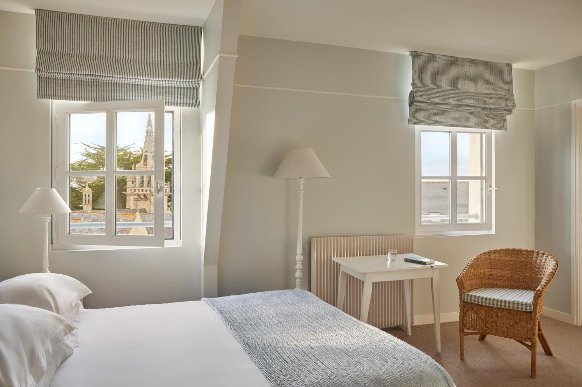 Le Grand Hotel Des Bains & Spa - Bretagne Локирек Екстериор снимка