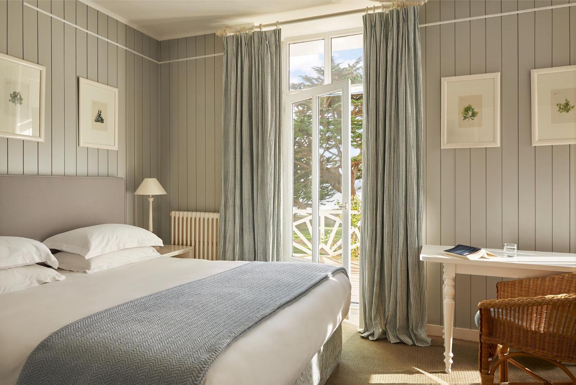 Le Grand Hotel Des Bains & Spa - Bretagne Локирек Екстериор снимка